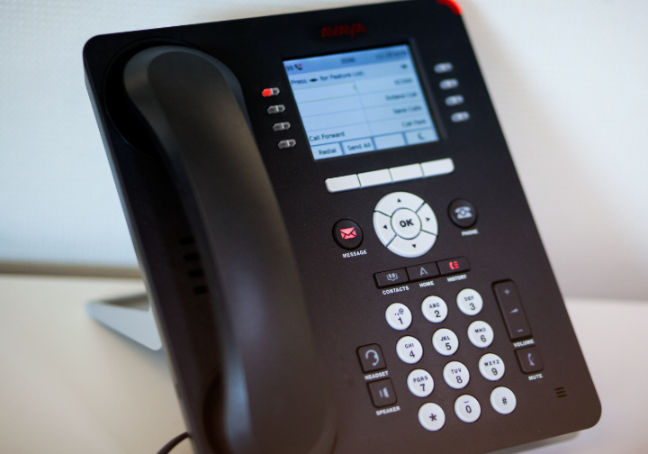 Do Businesses Have Answering Machines or Voice Mail