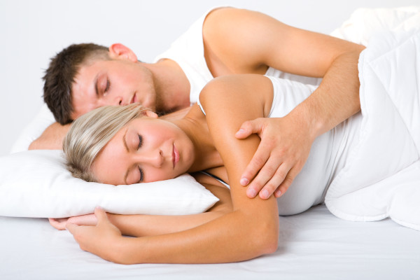 sleep on a pillow properly